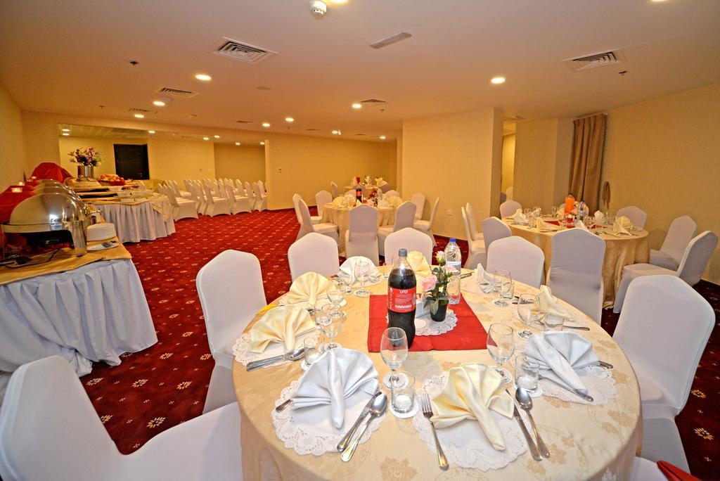 Alain Hotel Аджман Екстериор снимка
